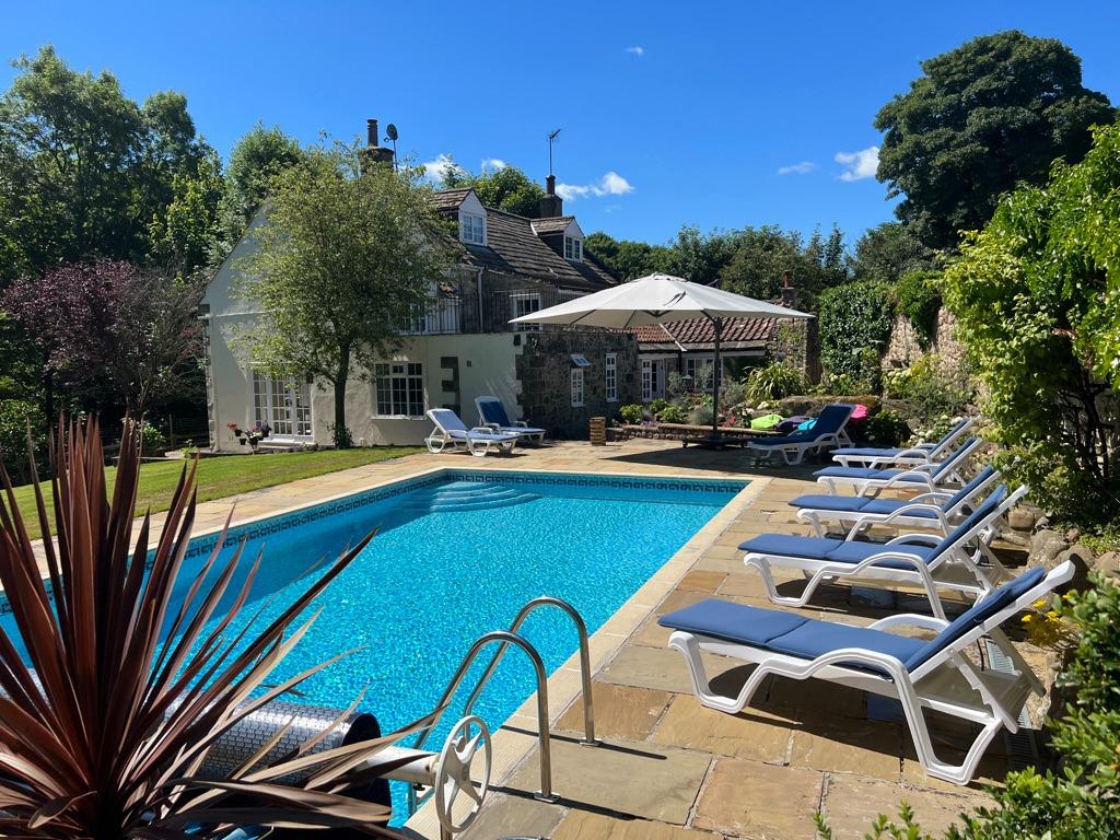 exclusieve vakantie woning Engeland verwarmd zwembad 12 pers