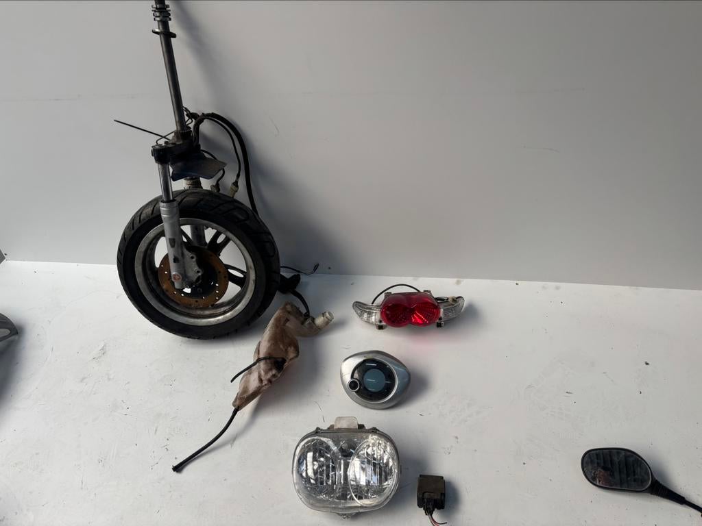 Onderdelen Yamaha Neo’s, Ophalen of Verzenden, Koplamp, Yamaha