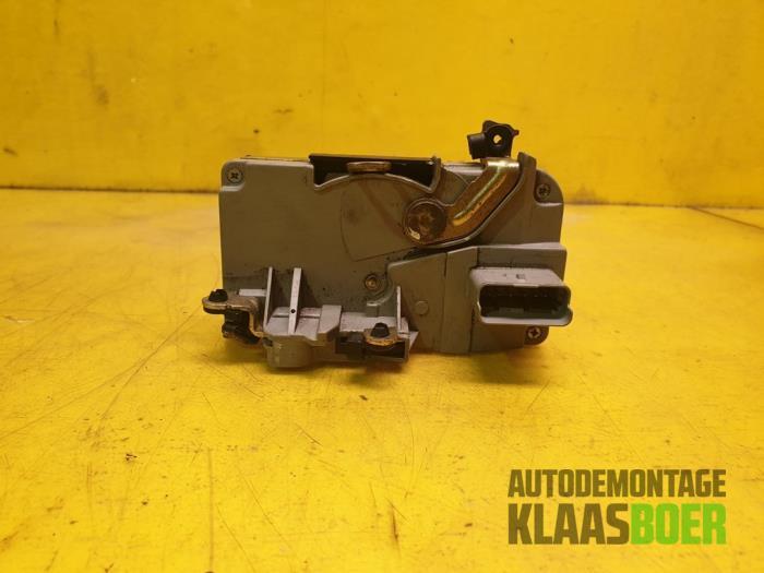 Deurslot Mechaniek 4Deurs rechts-voor van een Peugeot 206, Auto-onderdelen, Ophalen of Verzenden, 12 maanden garantie, Gebruikt