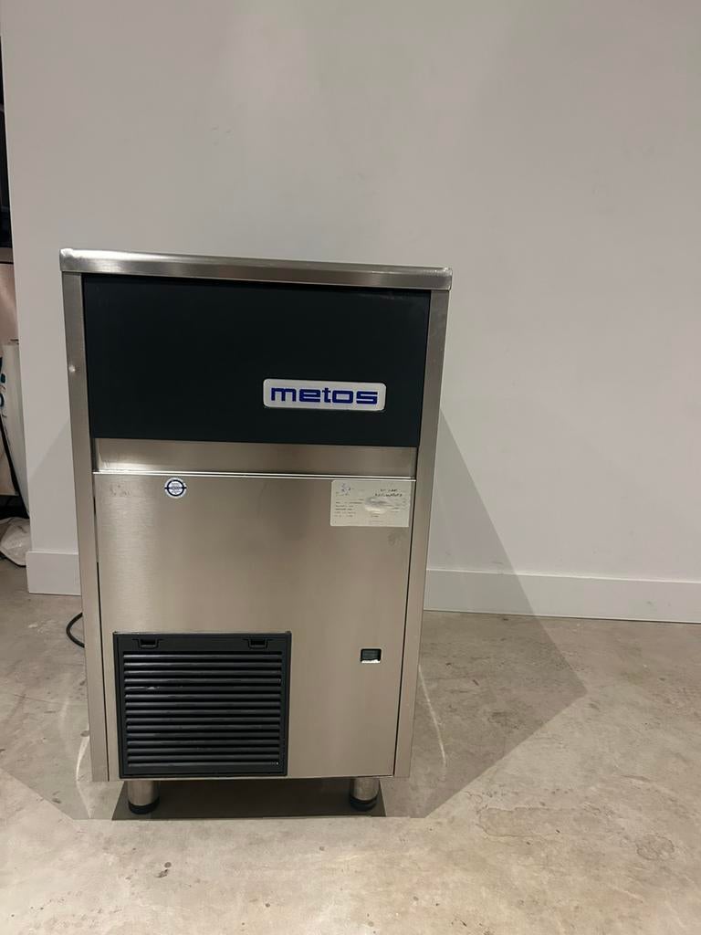 IJsblokjes machine metos ijsblokjesmachine, Ophalen, Gebruikt