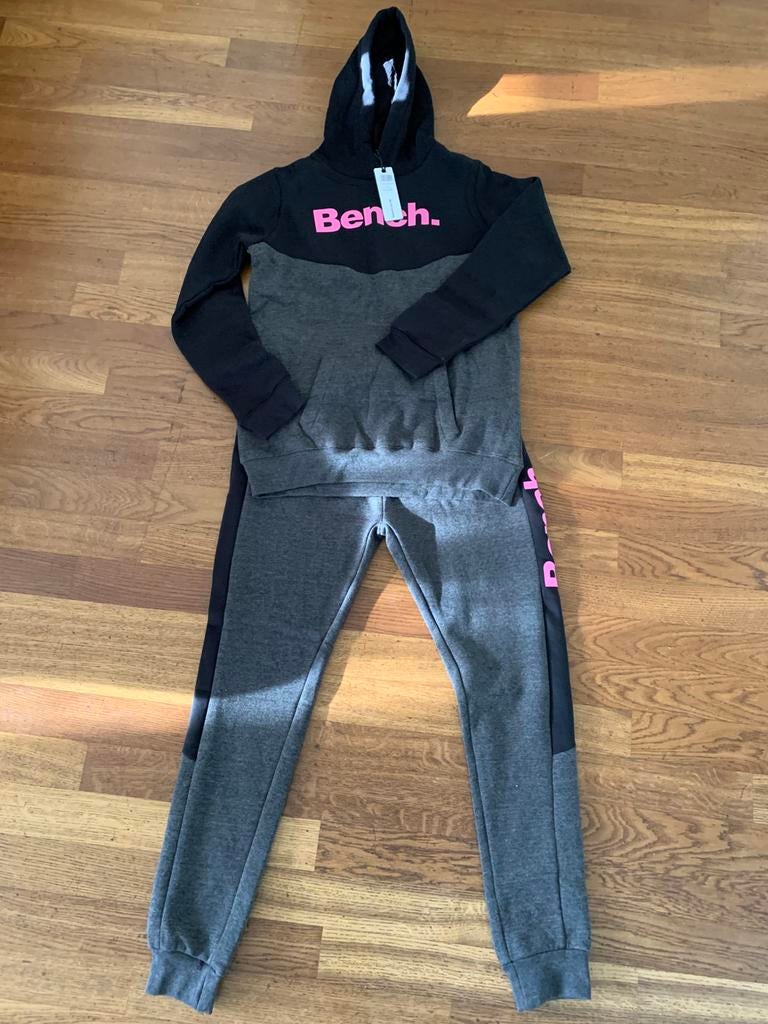 Bench trainingspak maat 176 NIEUW!, Ophalen of Verzenden, Nieuw, Meisje, Sport- of Zwemkleding