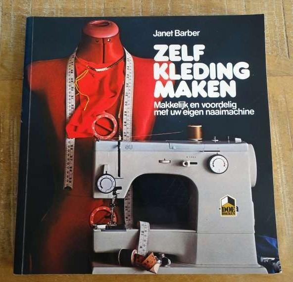 Zelf kleding maken - Janet Barber - handboek zelfmaakmode, Verzenden, Zo goed als nieuw, Vrouw, Overige merken