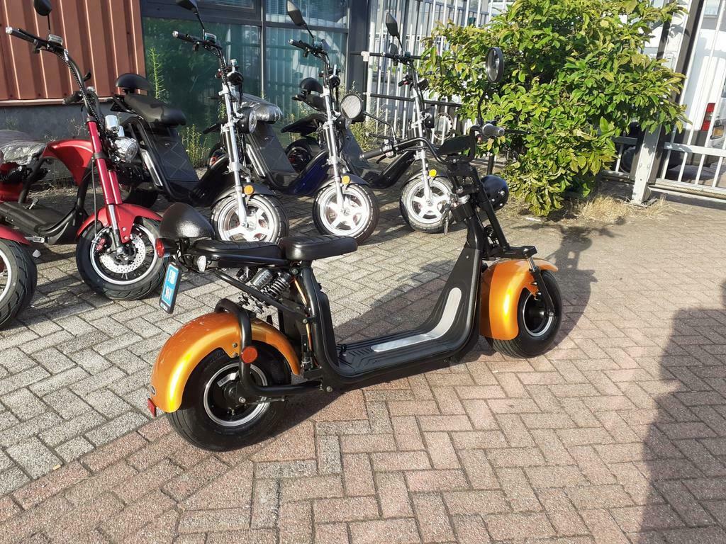 Foto 10 van "ItsEtime " Phat Boy III de Luxe edition electrische scooter