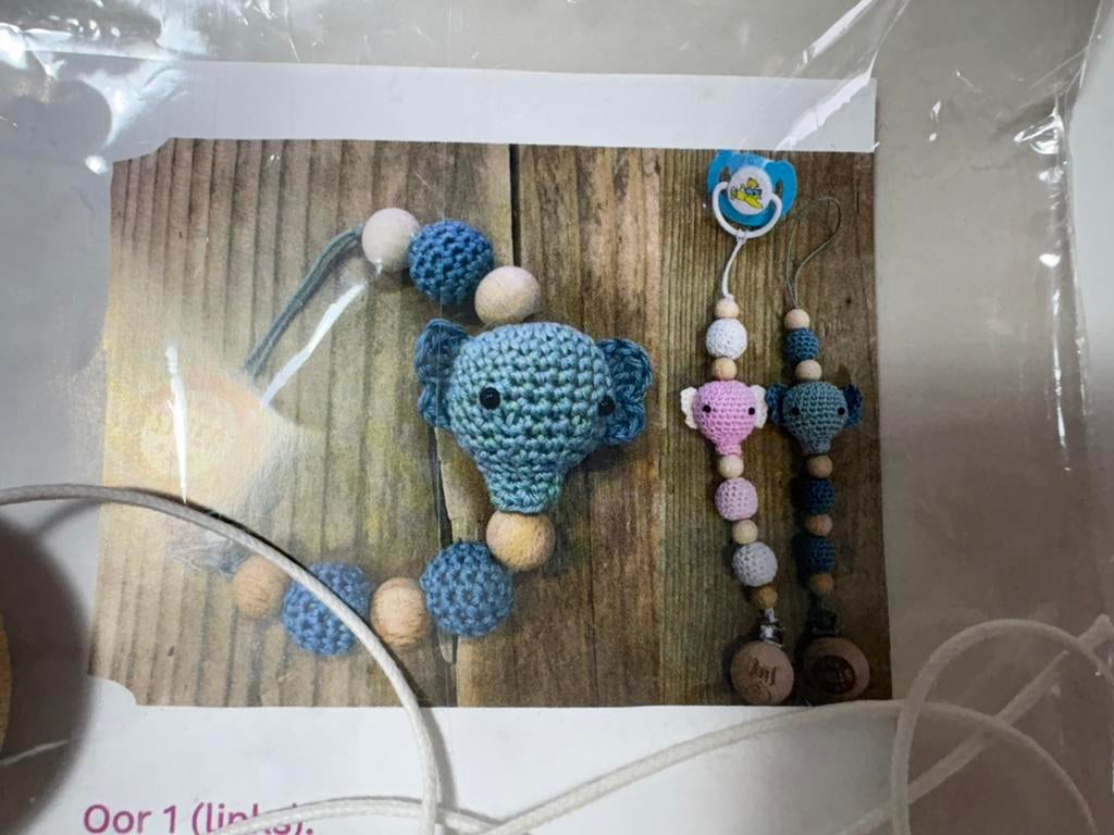 Haakpatroon + materialen speenkoord olifant (roze), Hobby en Vrije tijd, Ophalen of Verzenden, Zo goed als nieuw, Haken, Wol of Garen