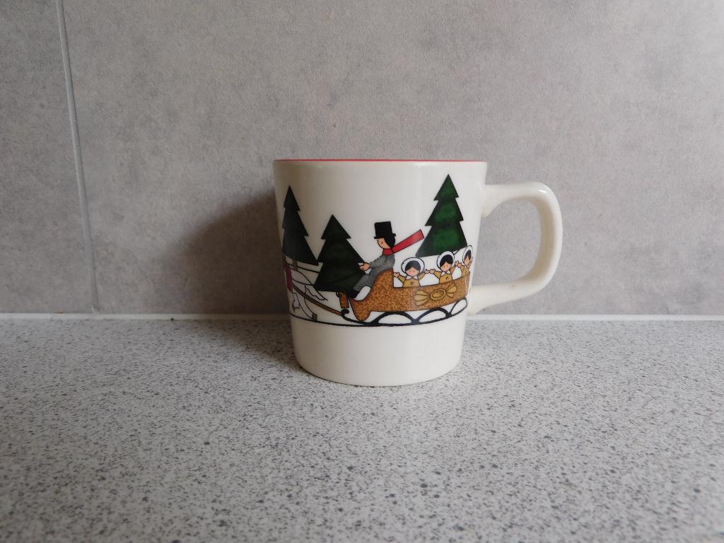 Mok Marsten Madrajji 1983 Christmas Village Mason's, Huis en Inrichting, Keuken | Servies, Ophalen of Verzenden, Zo goed als nieuw
