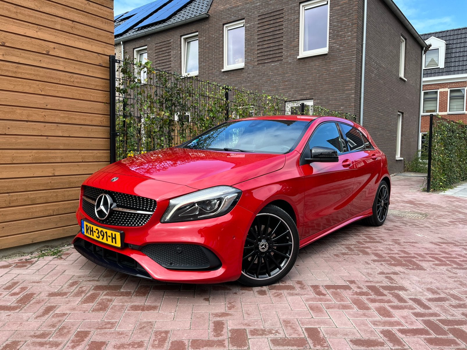 Mercedes-Benz A-Klasse 77dkm 7G-DCT, Auto's, Dealer onderhouden, 4 cilinders, 19 km/l, Particulier