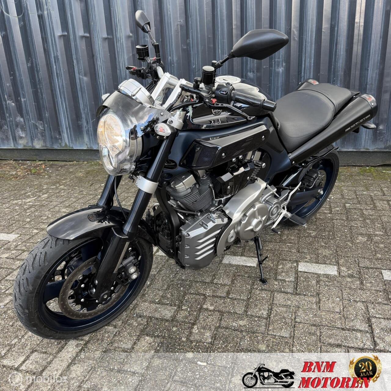 Yamaha MT-01, Sportuitlaat, 1670 cc, Meer dan 35 kW, Toermotor
