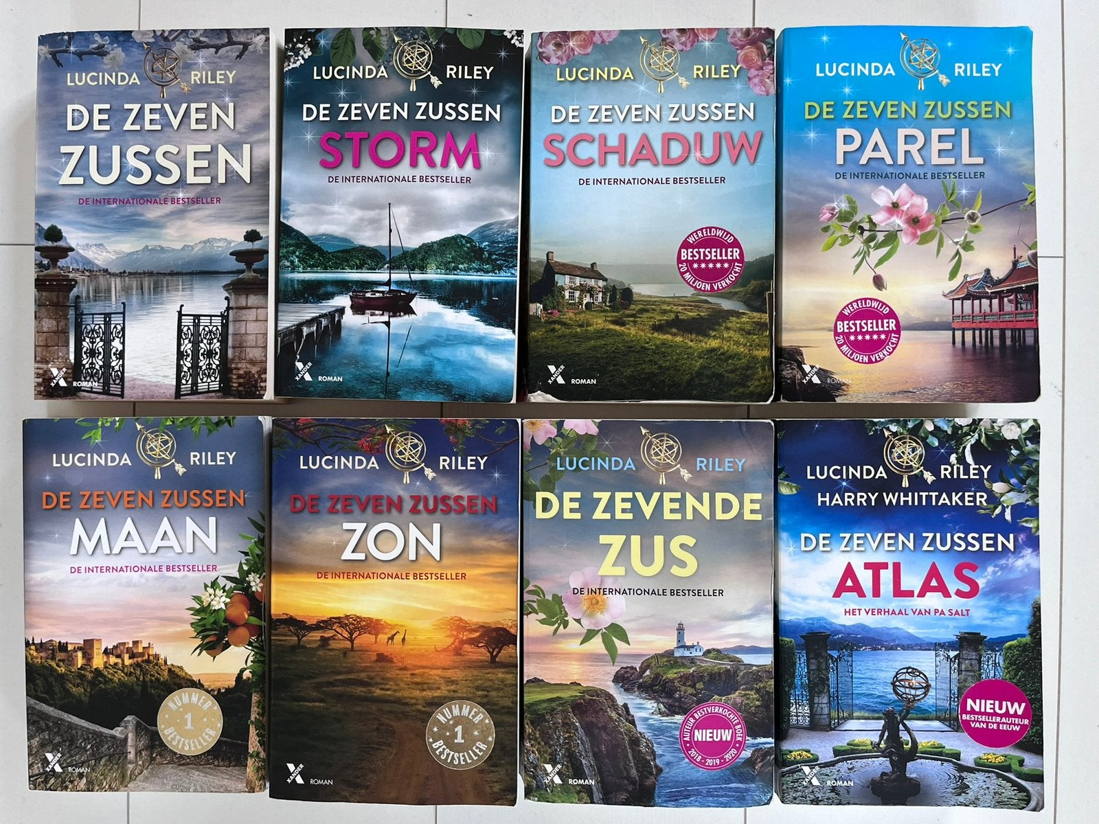 Te koop complete serie Zeven Zusters van Lucinda Riley, Ophalen of Verzenden, Gelezen