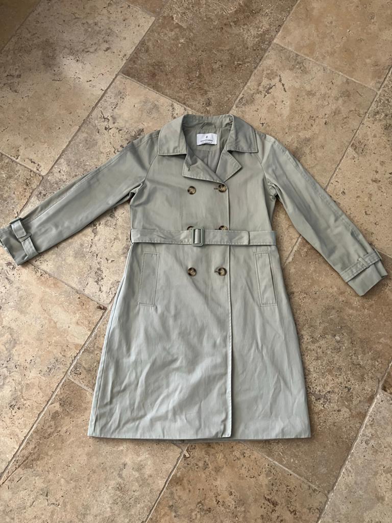 Stradivarius Dames Lange Trenchcoat Maat M, Kleding | Dames, Jassen | Zomer, Ophalen of Verzenden, Zo goed als nieuw, Maat 38/40 (M)