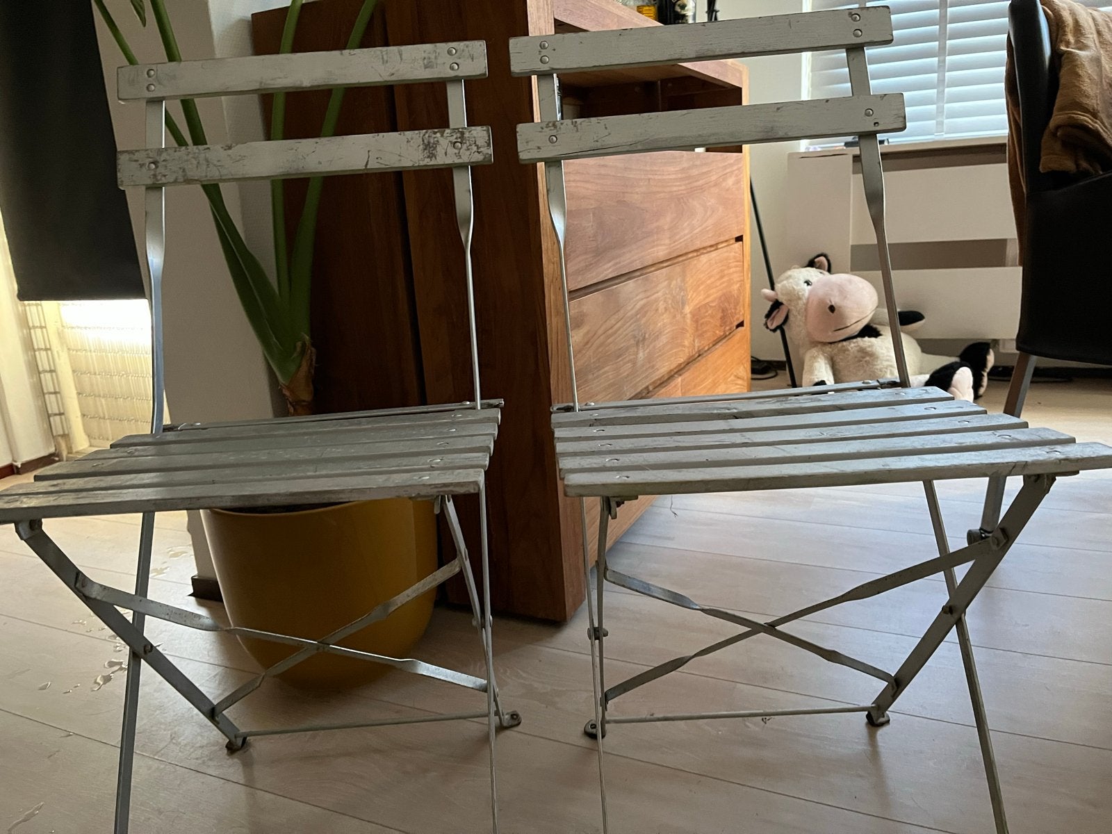 2x Vintage metalen klapstoelen - Brocante look, Antiek en Kunst, Ophalen