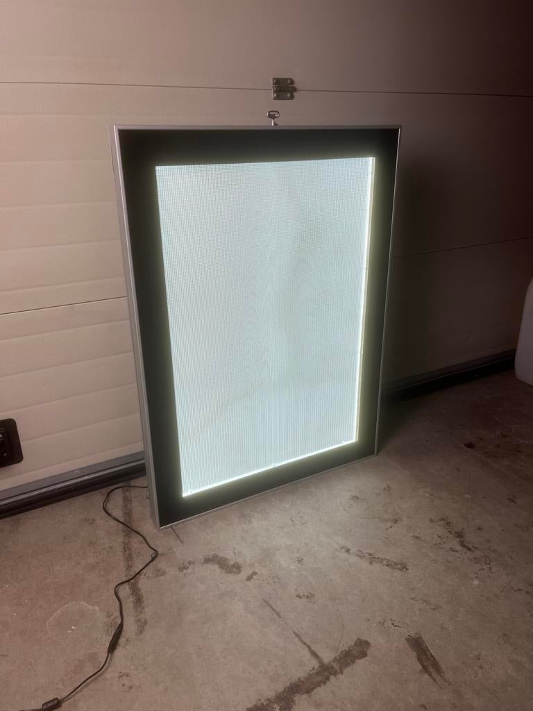 Nette LED Lichtbak 97 x 72,5 cm, Huis en Inrichting, Woonaccessoires | Lijsten, Metaal of Aluminium, Ophalen of Verzenden, Zo goed als nieuw