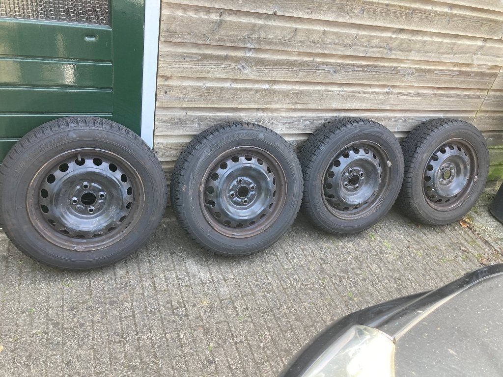 winterbanden met velgen te koop, Ophalen, Gebruikt, Toyota