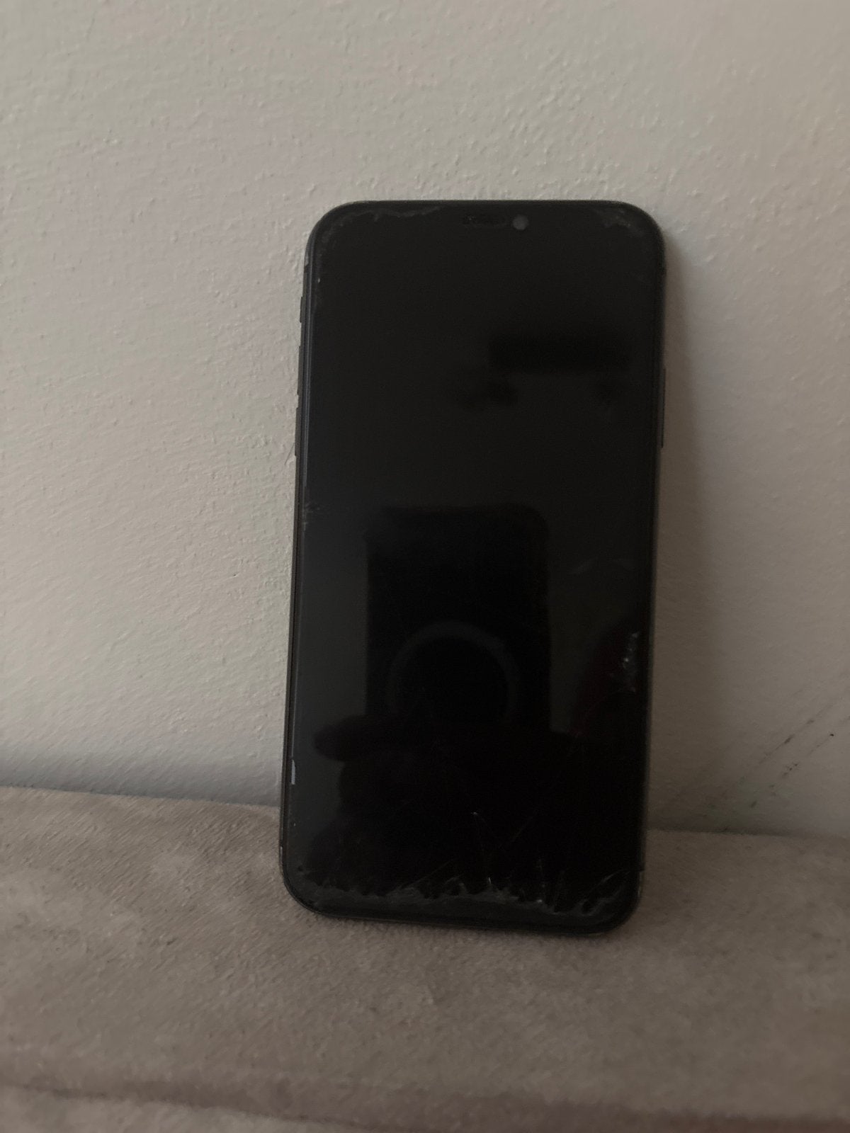 Defecte iPhone 11 - Voor onderdelen of reparatie, Ophalen, Zwart, IPhone 11, Zonder simlock