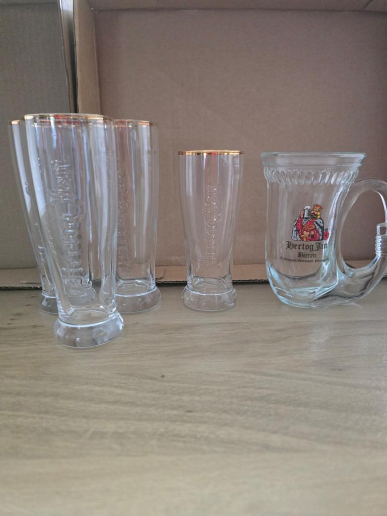 Hertog Jan 5 bierglazen, Verzamelen, Glas en Borrelglaasjes, Ophalen, Zo goed als nieuw, Bierglas