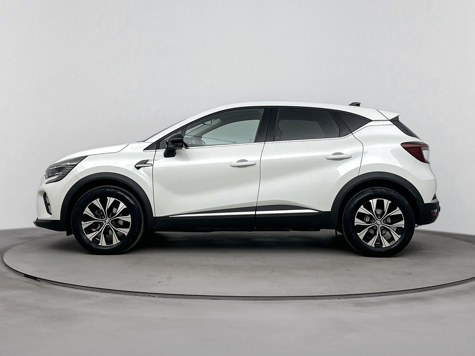 Foto 2 van Renault Captur 1.3 TCe 140Pk Intens | Navigatie | Stoelverwa