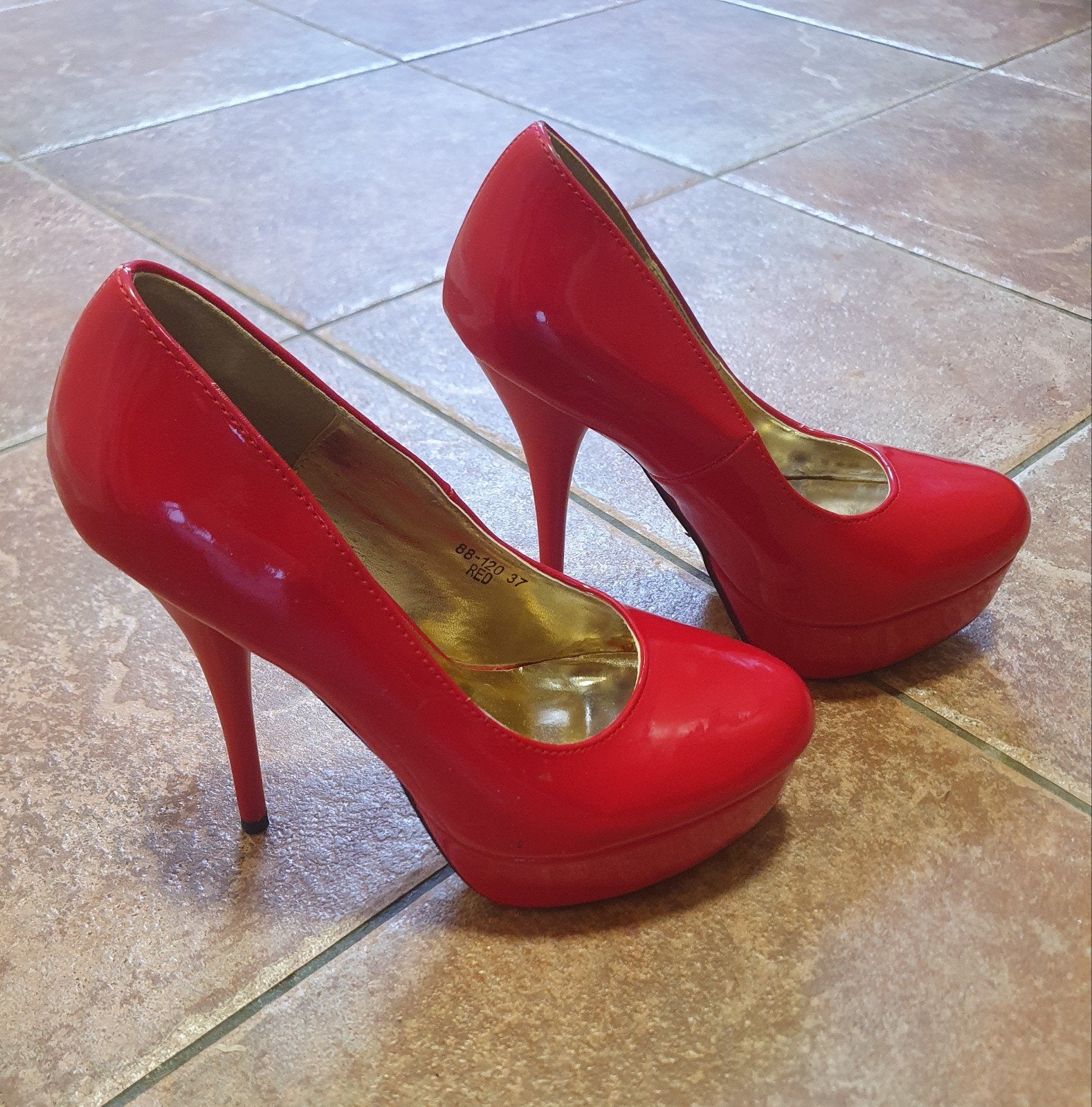 Rode lak hoge hakken high heels. Mt.37., Ophalen of Verzenden, Zo goed als nieuw, Rood, Schoenen met hoge hakken