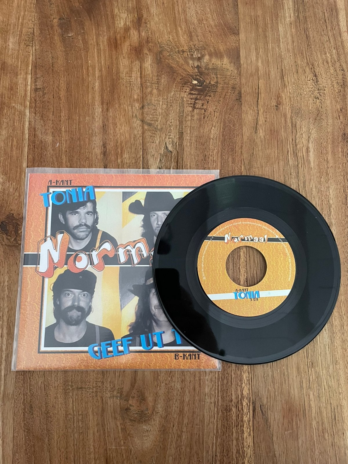 Normaal - Tonia, Gebruikt, 7 inch, Ophalen of Verzenden, Overige typen