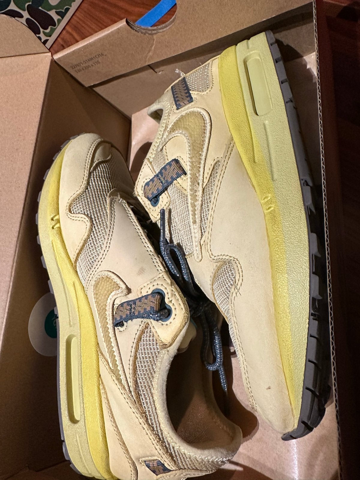 Nike Air Max 1 Travis Scott Saturn Gold, Overige kleuren, Ophalen of Verzenden, Sneakers of Gympen, Gedragen