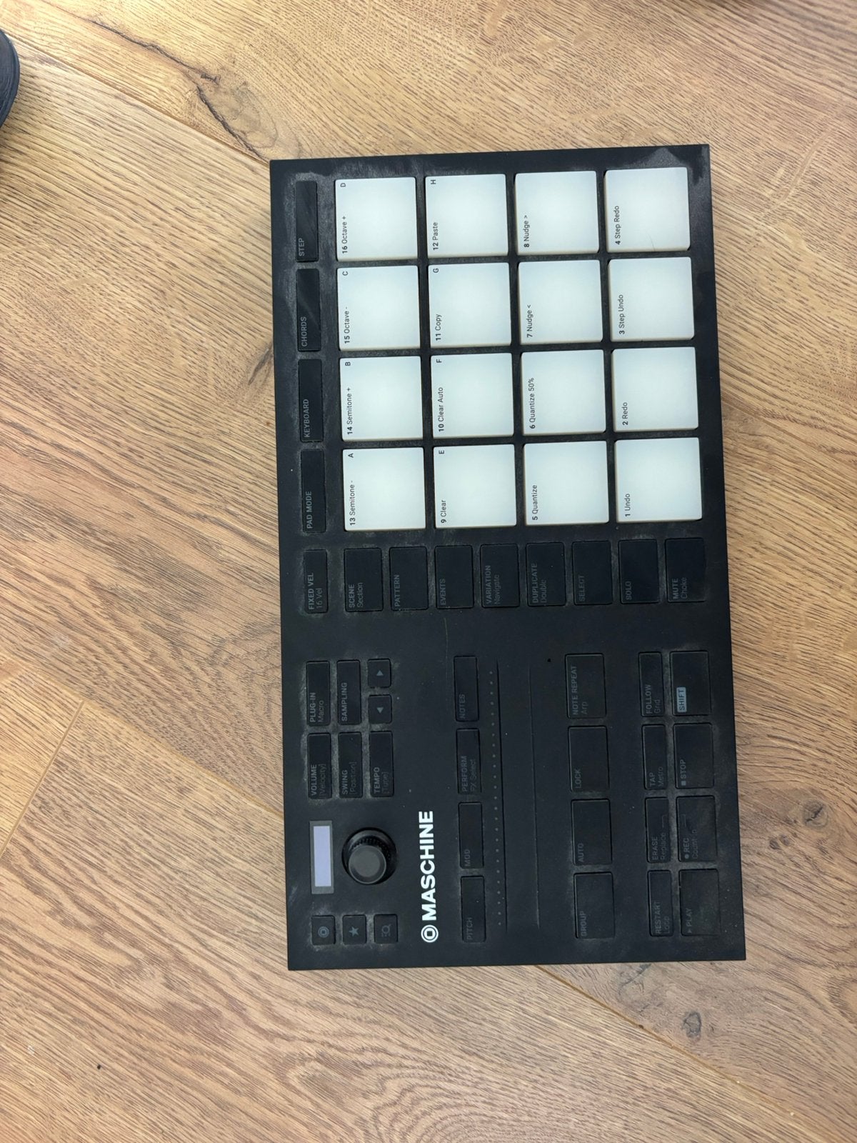 Maschine Mikro M2, Muziek en Instrumenten, Midi-apparatuur, Ophalen of Verzenden, Zo goed als nieuw