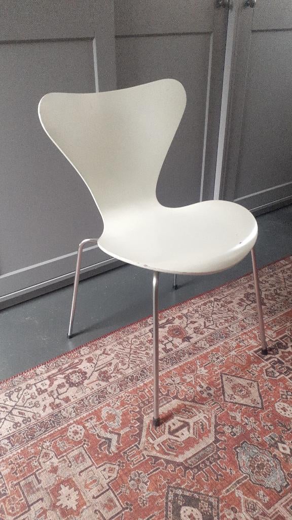 Design Fritz Hansen vlinderstoel, Huis en Inrichting, Stoelen, Ophalen, Gebruikt, Overige kleuren, Eén