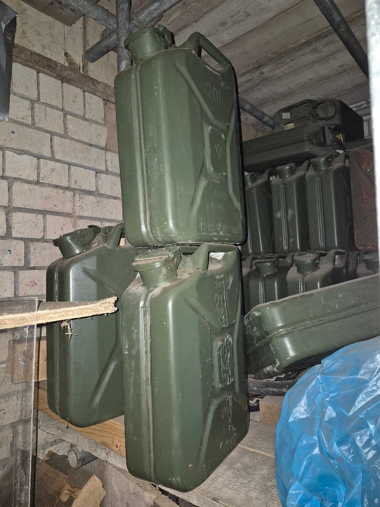 Stalen leger jerrycan, Auto-onderdelen, Brandstofsystemen, Ophalen, Gebruikt
