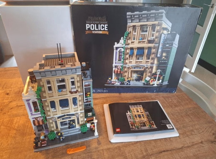 Lego Creator Expert Politiebureau (10278), Kinderen en Baby's, Speelgoed | Duplo en Lego, Ophalen, Lego, Zo goed als nieuw, Compleet