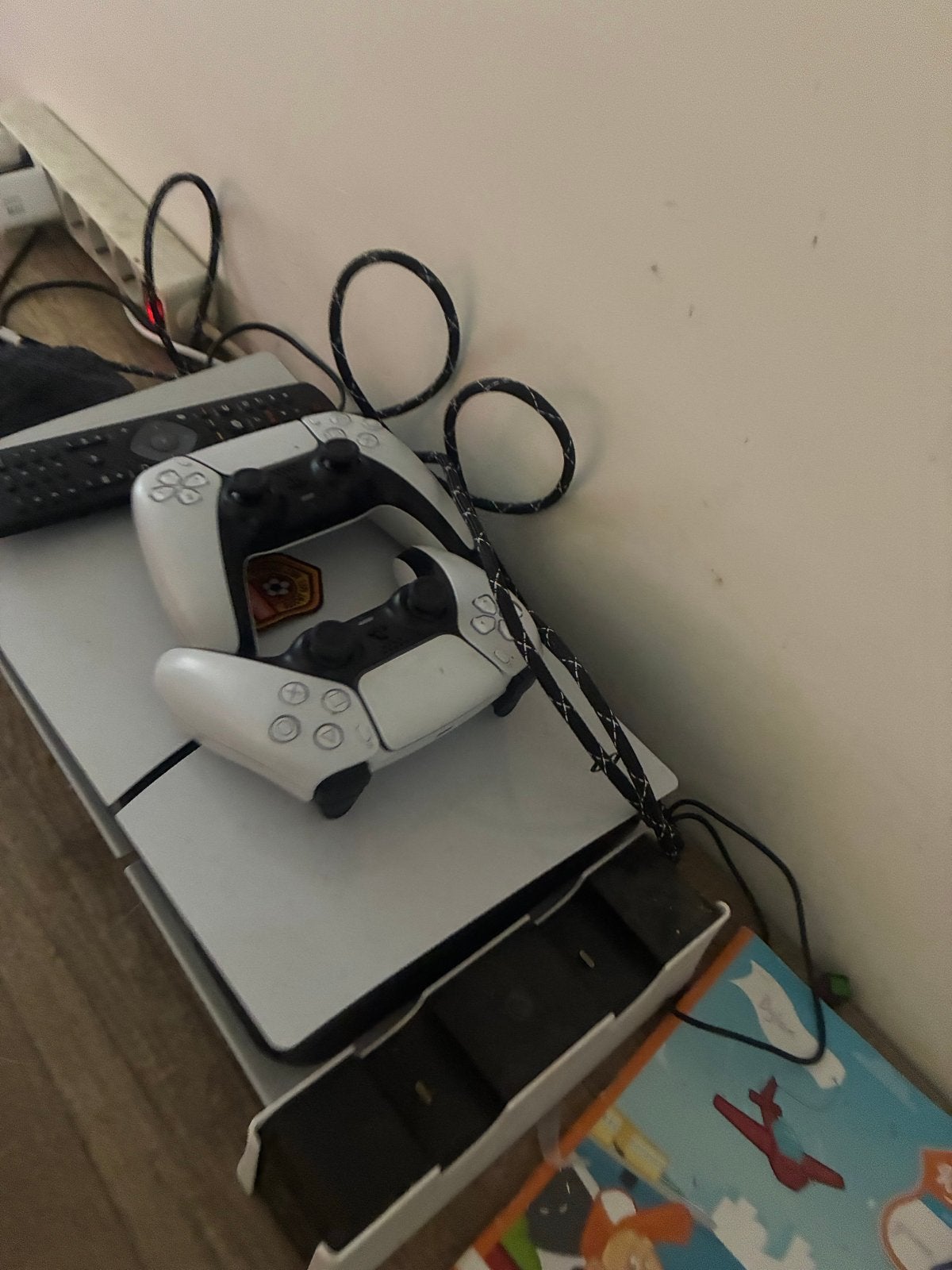 PlayStation 5 met 2 controllers en oplaadstation, Spelcomputers en Games, Spelcomputers | Sony PlayStation 5, Ophalen of Verzenden