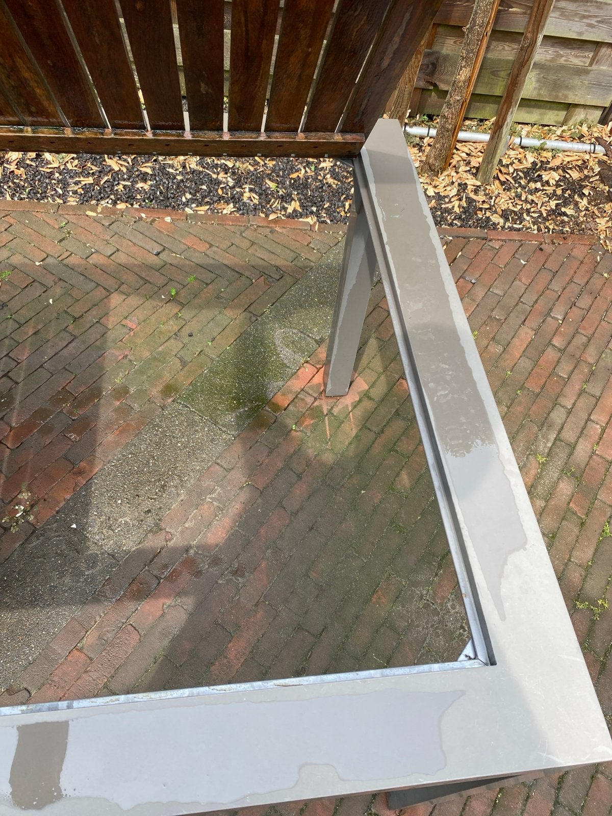 Tuin-/balkontafel met houten blad en metalen frame, Ophalen, Gebruikt, Rechthoekig, Hout
