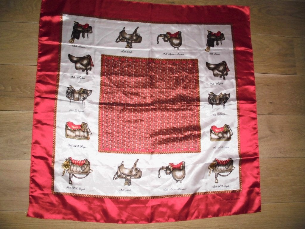 Jean Louis Scherrer sjaal vintage zgan, Maat 38/40 (M), Ophalen of Verzenden, Zo goed als nieuw, Sjaal