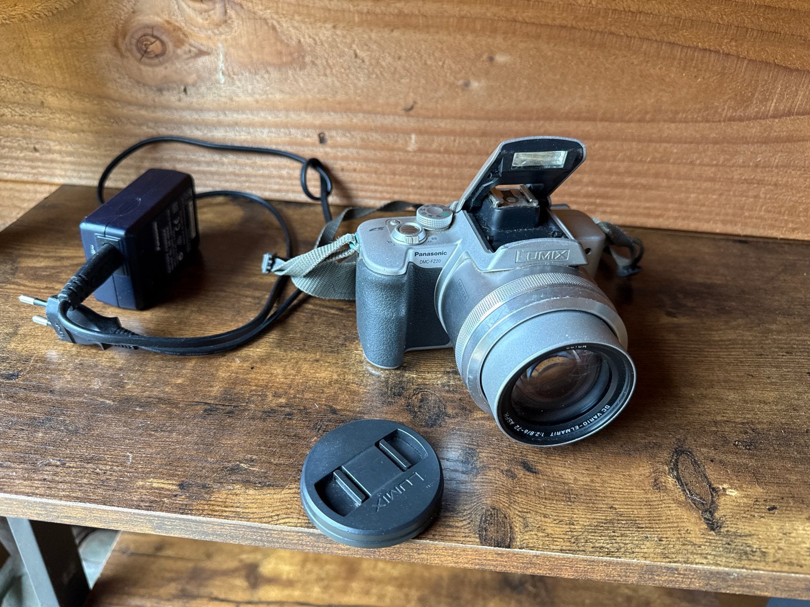 Panasonic Lumix DMC-FZ20 Bridgecamera met Leica lens, Ingebouwde flitser, Gebruikt, Panasonic, Oplader