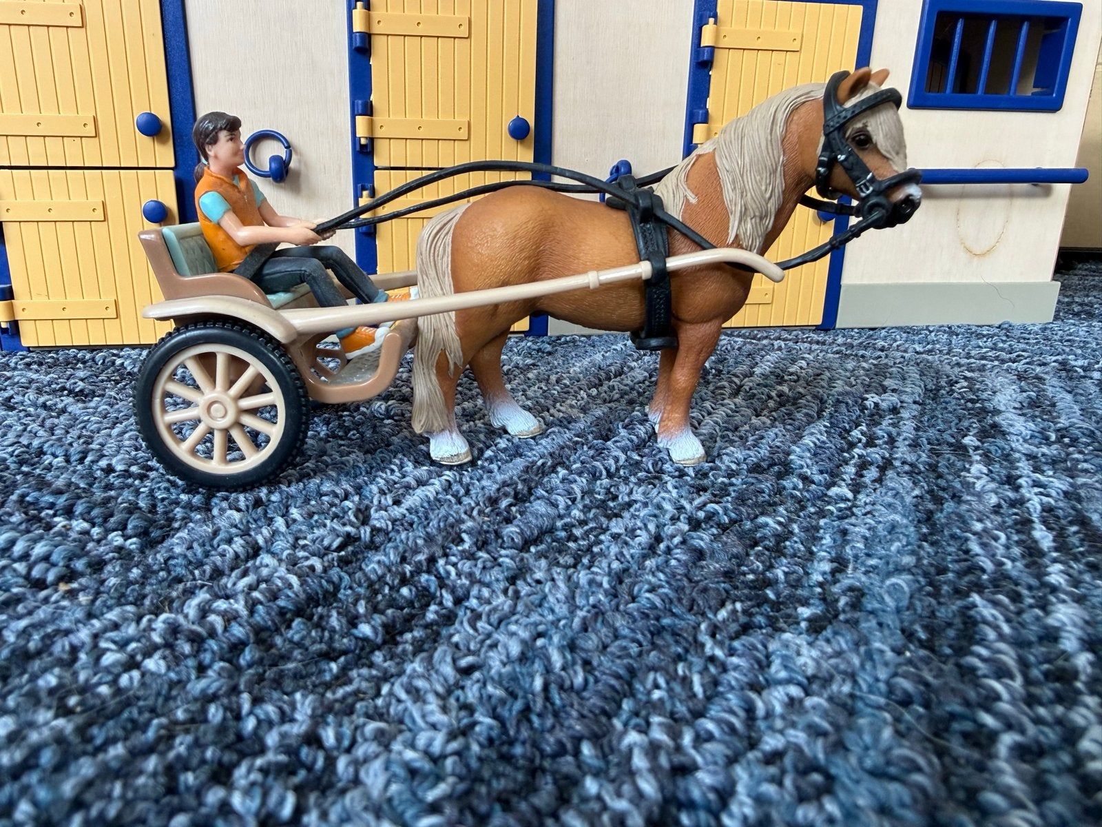 Grote Schleich paarden collectie met stallen en accessoires, Ophalen of Verzenden, Zo goed als nieuw