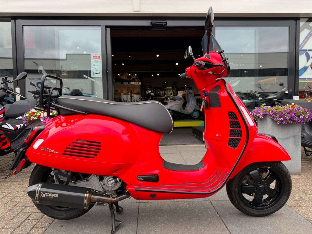 Vespa GTS 300 Super E4 BTW, Niet ingevuld, Scooter, Bedrijf, Niet ingevuld