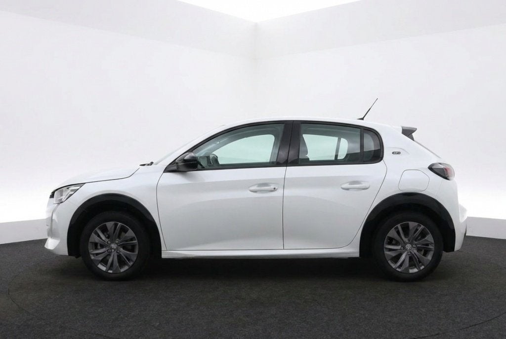 Peugeot e-208 Allure 50 kWh Camera l Navi l Keyless, Auto's, Peugeot, Gebruikt, Leder en Stof, Wit, 420 min