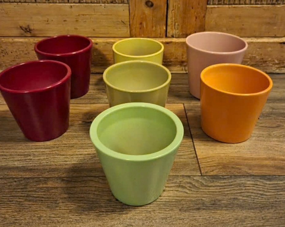 Set van 7 kleurrijke bloempotten, Ophalen, Gebruikt, Rond, Binnen