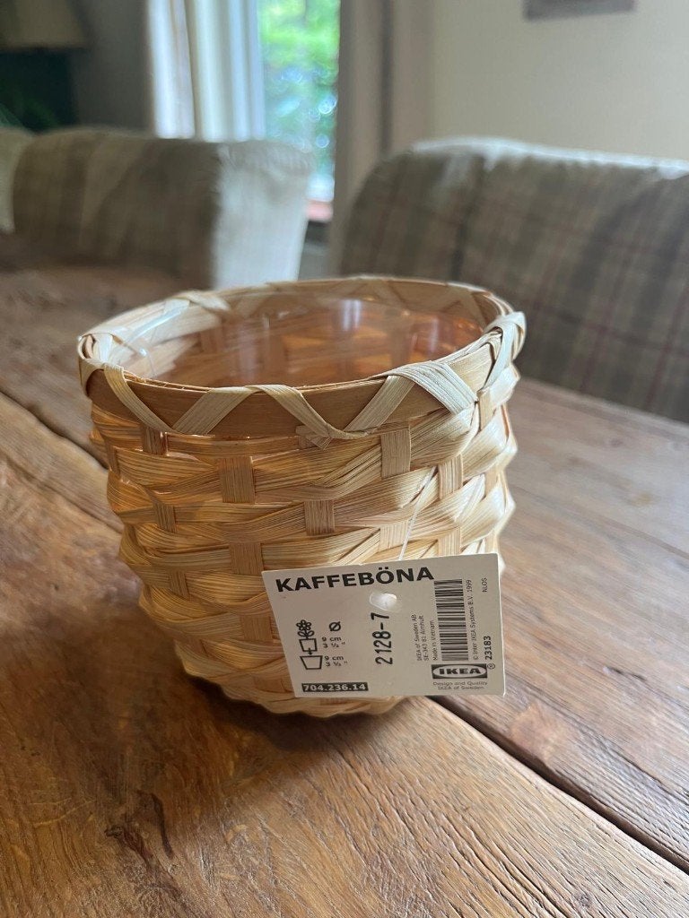 Gratis af te halen: mandje om plant in te doen diameter 9 cm, Huis en Inrichting, Woonaccessoires | Schalen en Manden, Ophalen