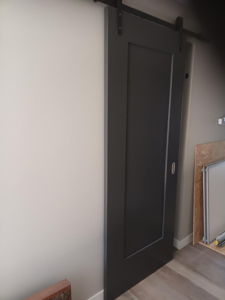 2 Schuifdeuren met industrieel ophangsysteem (93x230cm), Ophalen