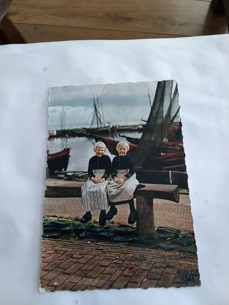 VOLENDAMSE MEISJES. 1959, Ophalen of Verzenden, 1940 tot 1960, Noord-Holland