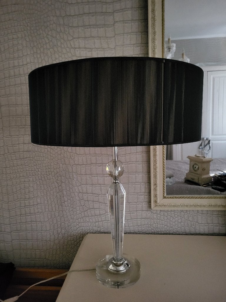 Staande moderne kristalvoet met zwarte luxe kap, Gebruikt, Sfeerlamp, Zwart, 62 cm