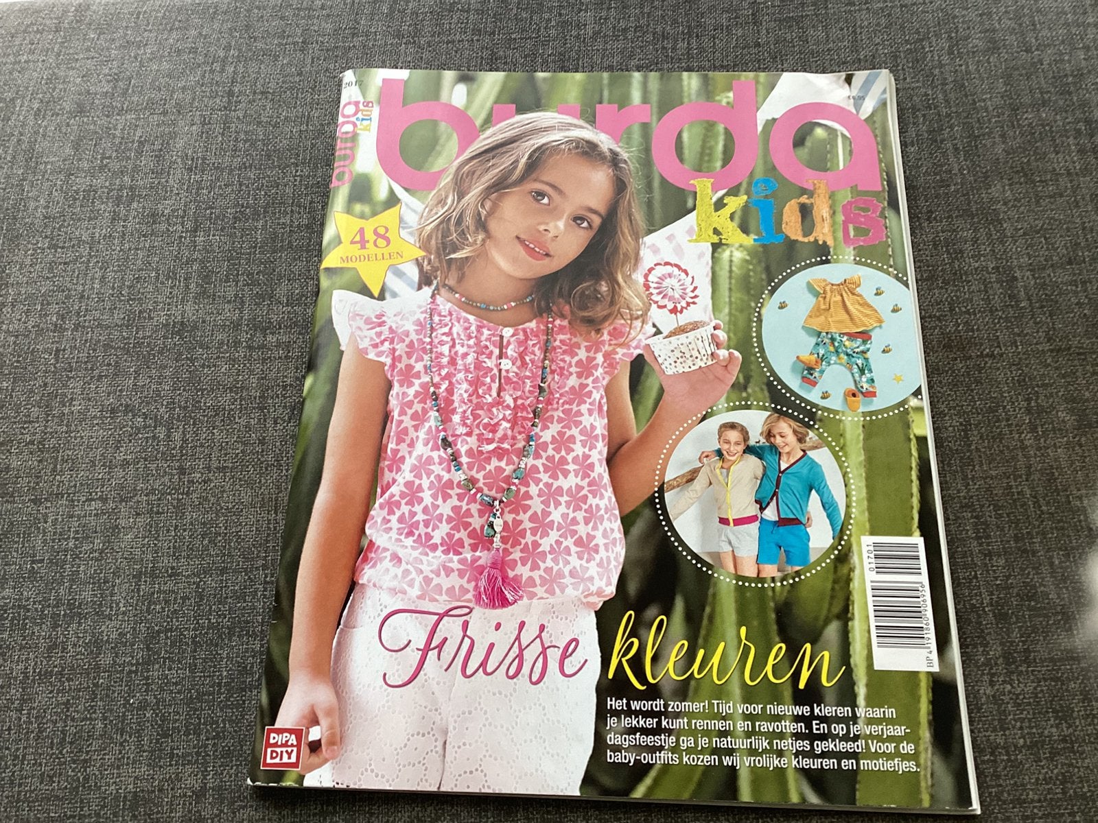 Burda kids ES/17 2017, Ophalen of Verzenden, Zo goed als nieuw, Vrouw, Burda