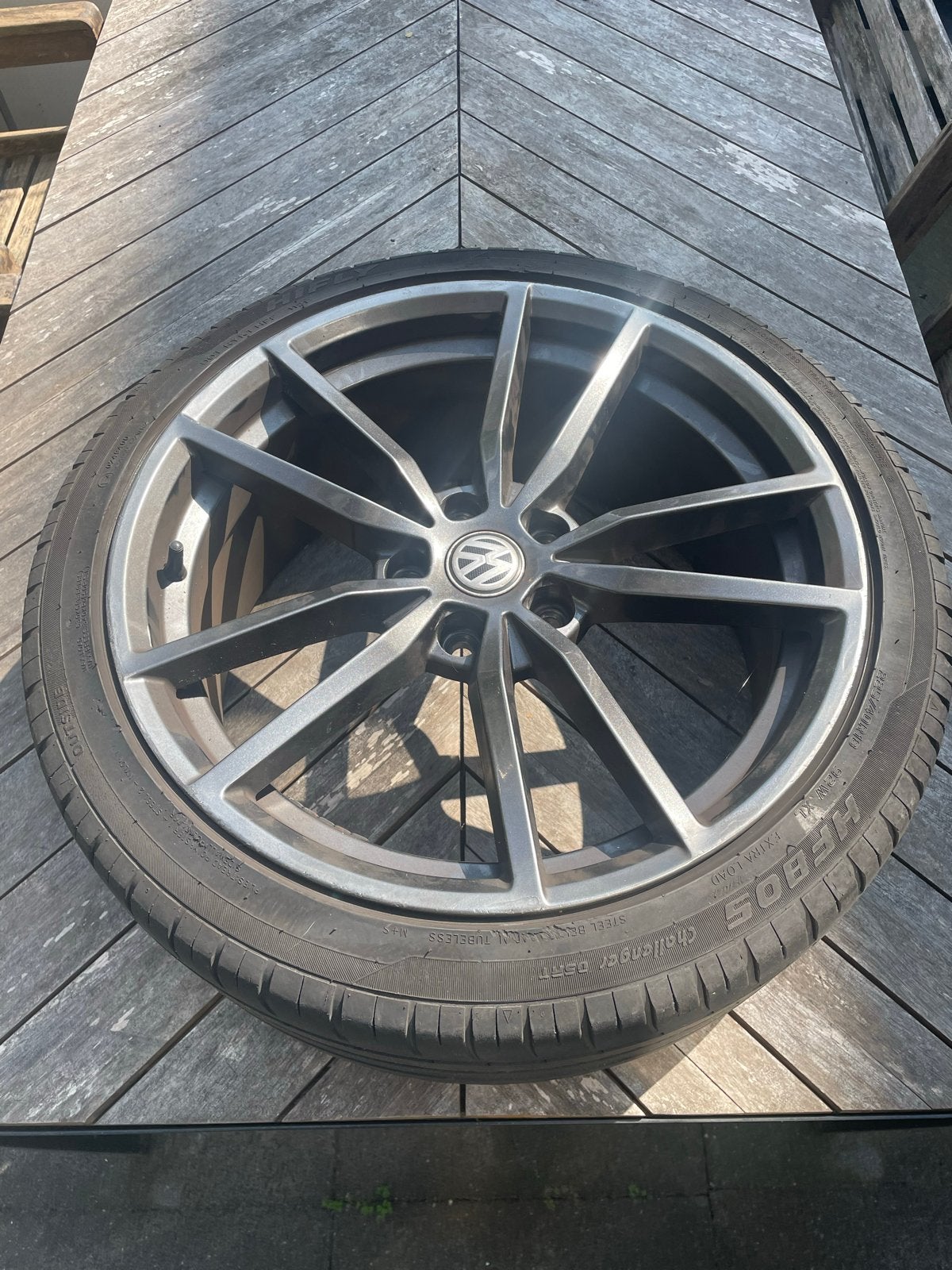 VW Golf 18’ Pretoria look velgen 225, zelf hersteld/gespoten, Auto-onderdelen, Banden en Velgen, Ophalen, 18 inch, Gebruikt, Banden en Velgen