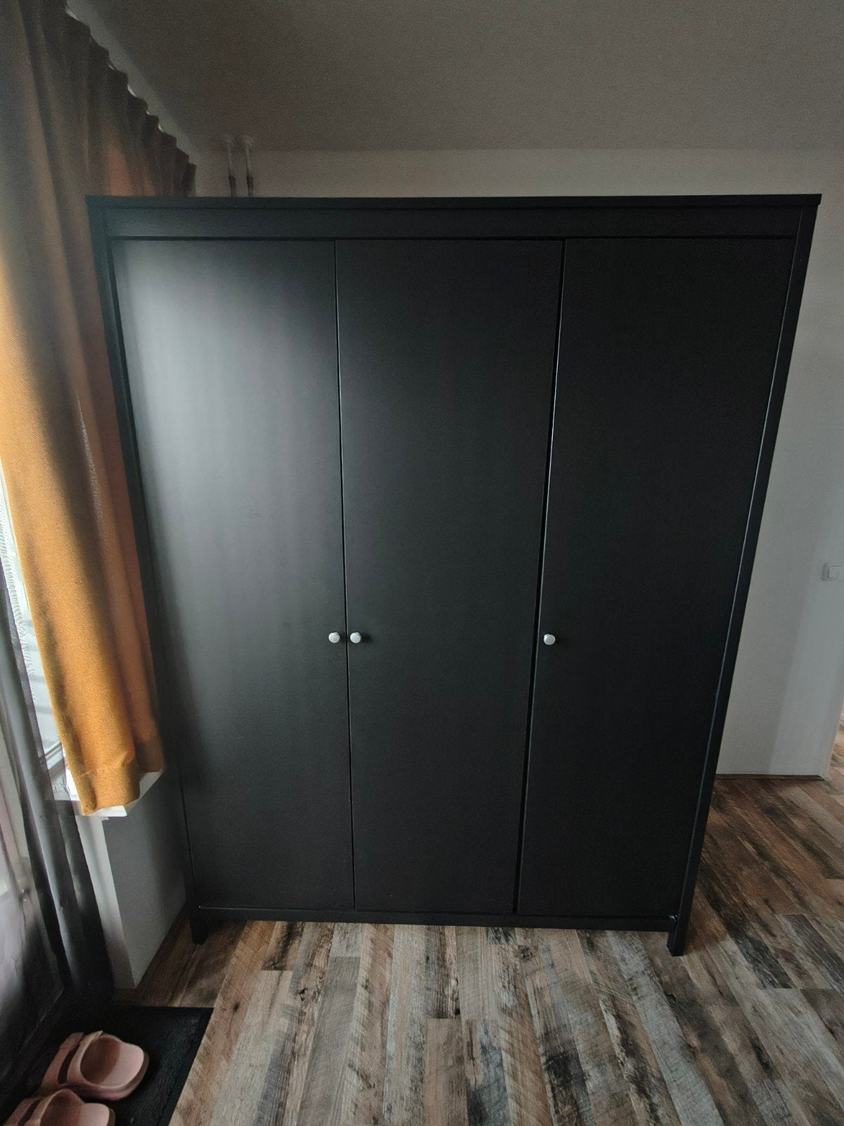 zwarte kast, Huis en Inrichting, Ophalen, Gebruikt, 100 tot 150 cm, 150 tot 200 cm