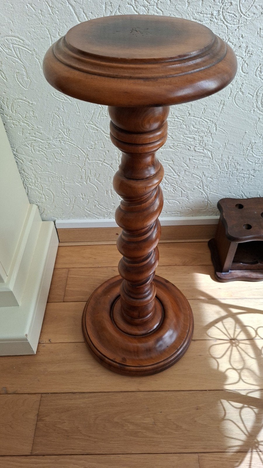 Eikenhouten plantenstandaard met Barley twist, Antiek en Kunst, Ophalen