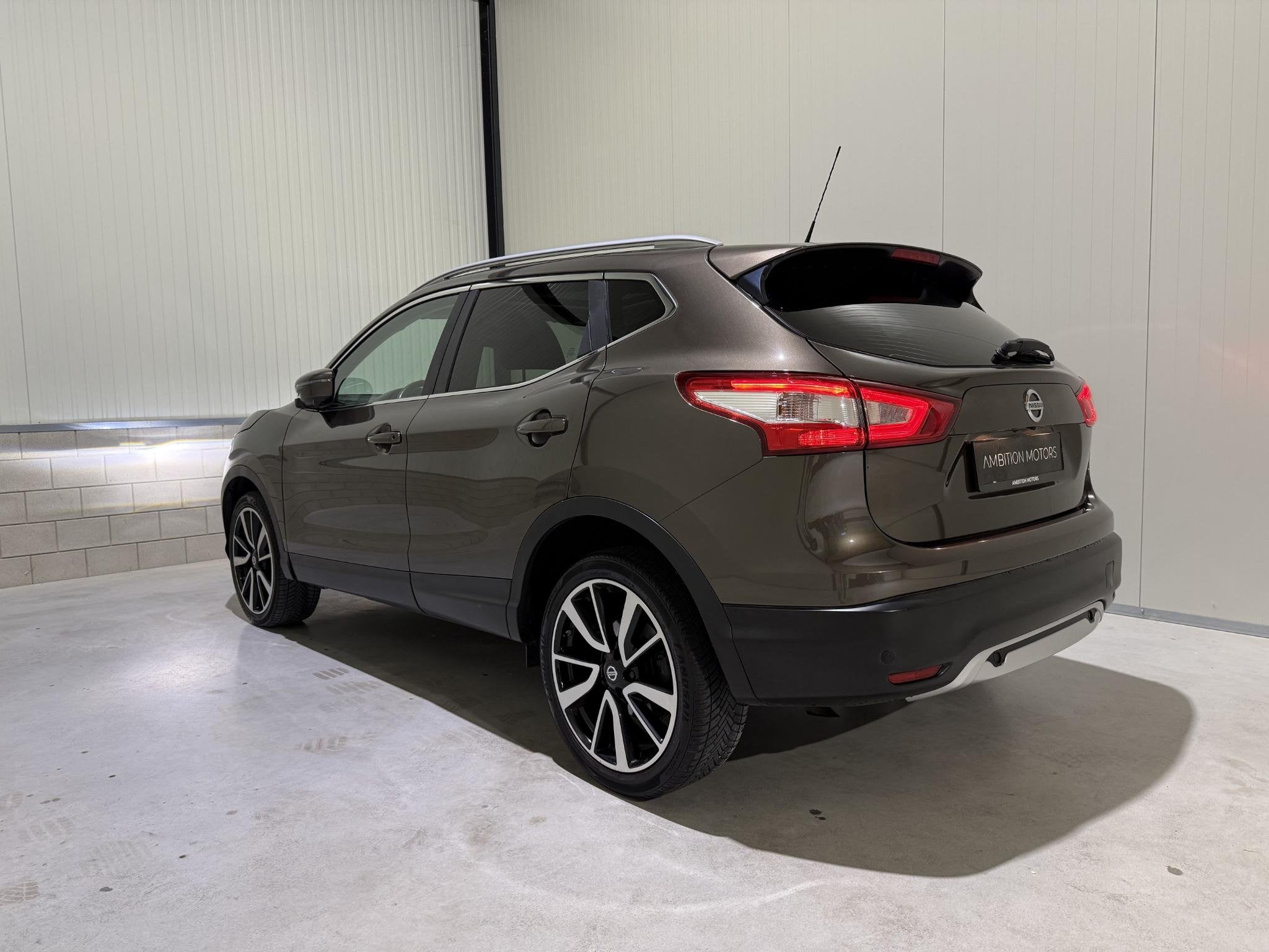 Nissan Qashqai 1.2 Tekna PANO/360cam/Elek.stoel, Auto's, Gebruikt, 4 cilinders, Bruin, 116 pk