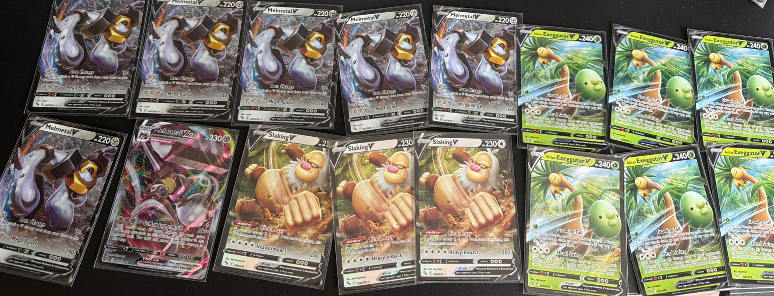 Pokémon kaarten V, VMAX en diverse andere kaarten, Ophalen of Verzenden, Zo goed als nieuw, Meerdere kaarten, Foil