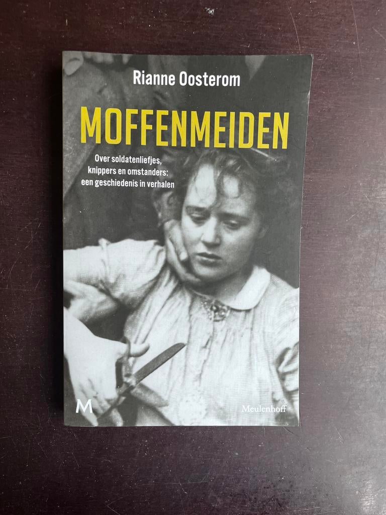 Rianne Oosterom - Moffenmeiden, Ophalen of Verzenden, Gelezen, Rianne Oosterom