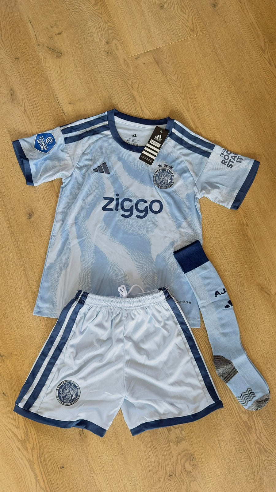 Ajax derde tenue 26/27 kids, Ophalen of Verzenden, Nieuw, Jongen of Meisje, Sport- of Zwemkleding