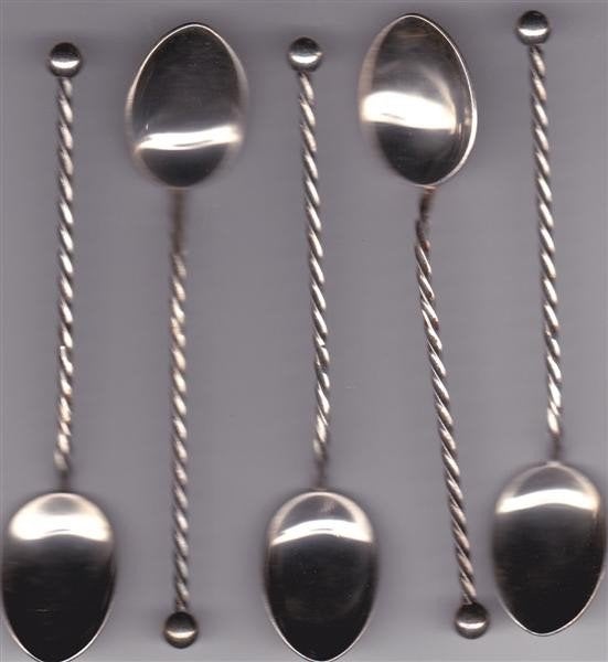 5 lepeltjes stijlappel. Lepeltjes zijn recht en niet krom., Verzilverd, Ophalen of Verzenden, Zo goed als nieuw, Metaal