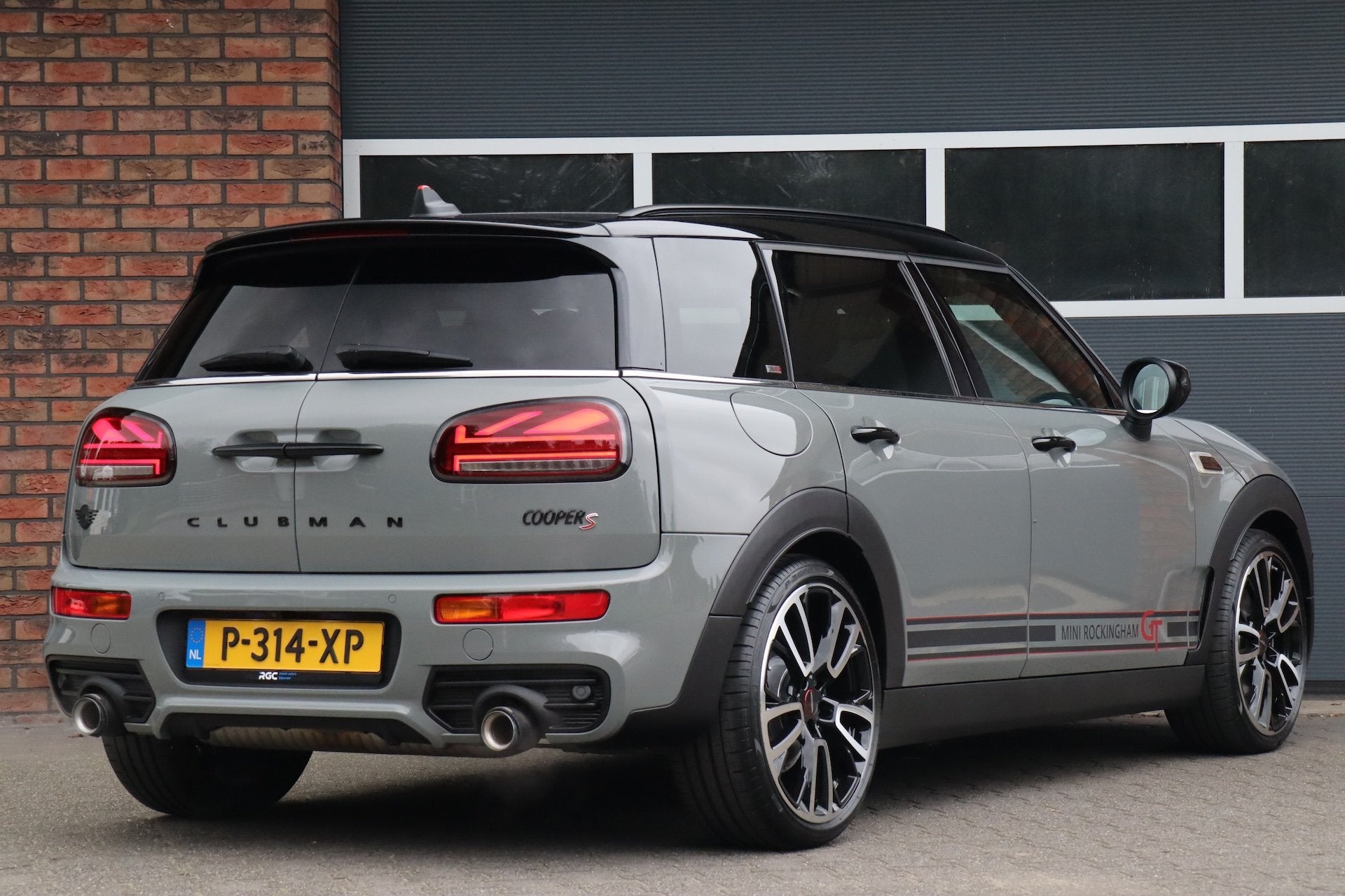MINI Clubman 2.0 Cooper S Rockingham GT Edition, Pano, leder, Auto's, Gebruikt, 4 cilinders, 179 pk, Zilver of Grijs