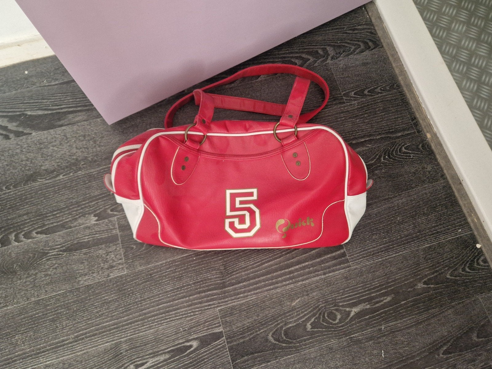 rood met witte Quick retro sporttas, Ophalen of Verzenden