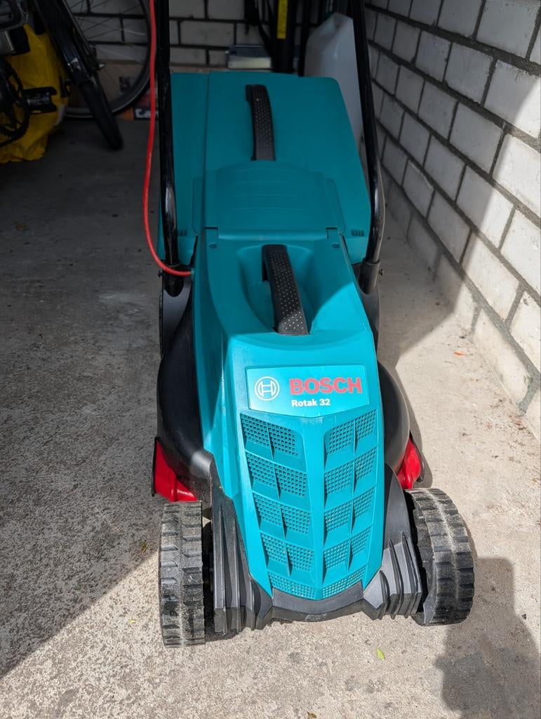 Bosch Rotak 32 elektrische grasmaaier, Tuin en Terras, Grasmaaiers, Cirkelmaaier, Elektrische grasmaaier, Ophalen of Verzenden